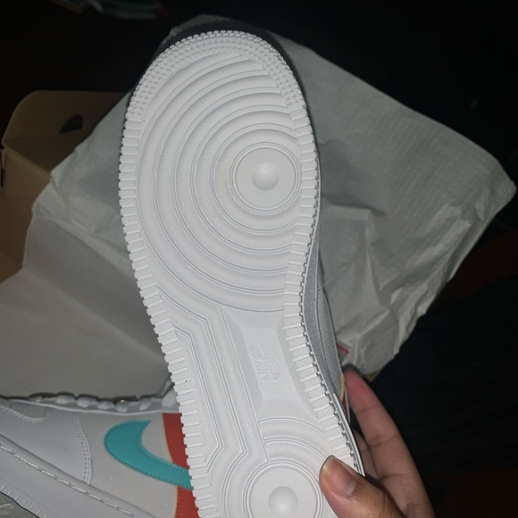 Nike Air Force 1 - Picture 2 of 6